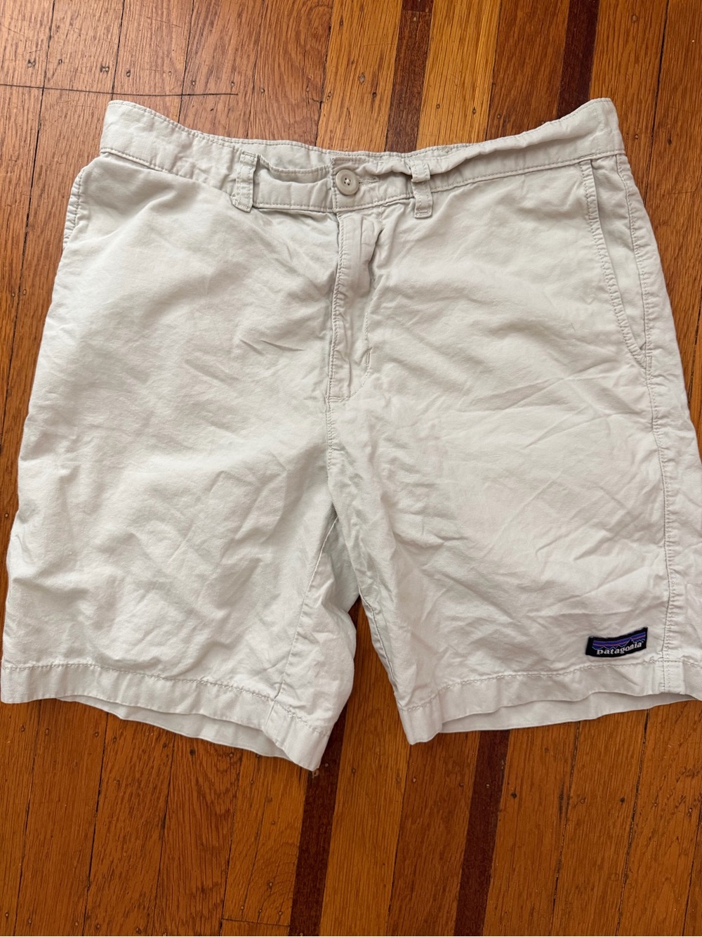Men’s Patagonia shorts tan khaki cotton 31 EUC 76% cotton 24% hemp